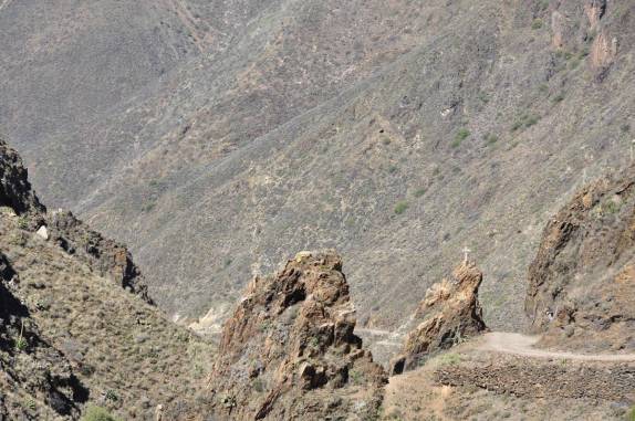 A rústica estrada que sai de Real de Catorze para o vale, ao norte do México